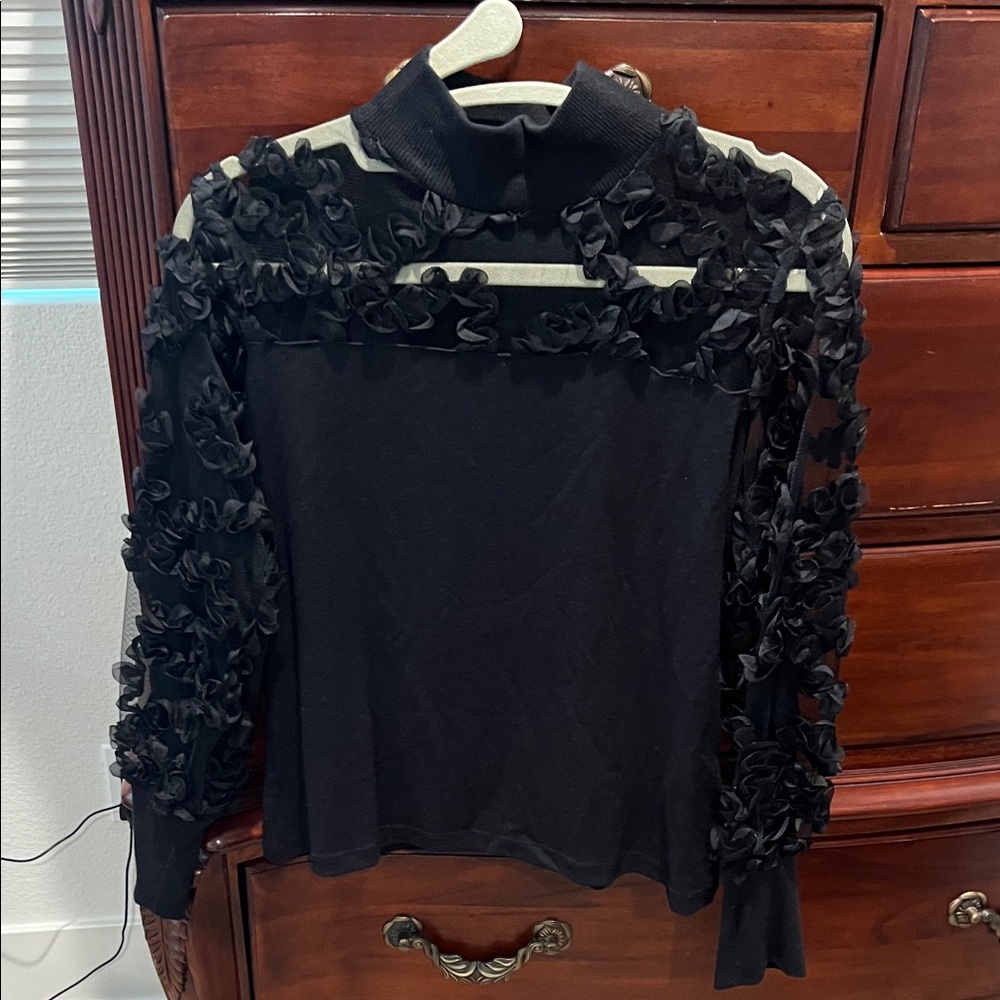 Chic Black Ruffled Women's Blouse